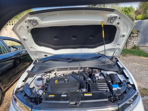 Volkswagen T-Roc R-LINE TSI DSG 57