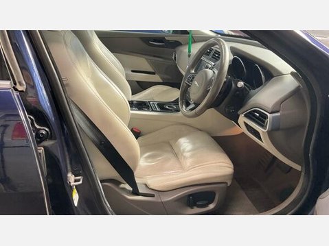Jaguar XE 2.0d Portfolio Auto Euro 6 (s/s) 4dr 6