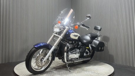 Triumph Bonneville 2011 ONLY 21K NEW MOT CRUISER 865CC 6