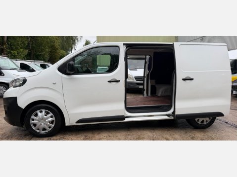 Peugeot Expert 1.6 BlueHDi 1000 Professional Standard Panel Van 6dr Diesel Manual MWB Euro 21