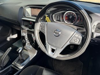 Volvo V40 2.0 T2 R-Design Nav Plus Euro 6 (s/s) 5dr