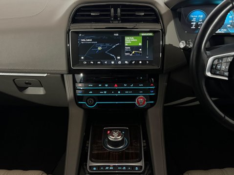 Jaguar F-Pace PORTFOLIO AWD 15