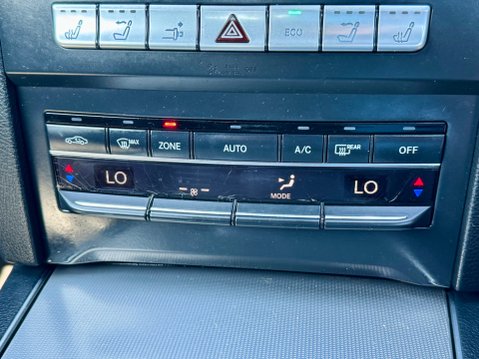 Mercedes-Benz E Class E220 BLUETEC AMG LINE 39