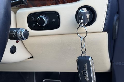 Bentley Continental GT - 16 SERVICES RECORDED -MASSAGE SEATS -POWER BOOT -BLUETOOTH 44