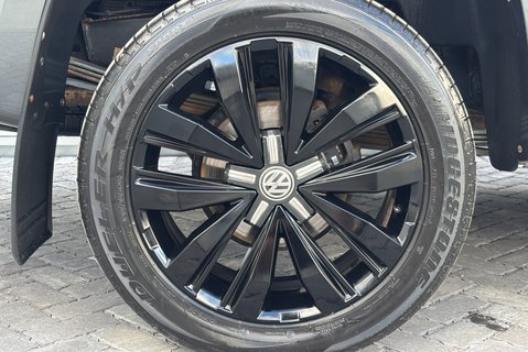 Volkswagen Amarok V6 258 Tdi DSG Aventura Black Edition 4Motion with Roller Shutter 33