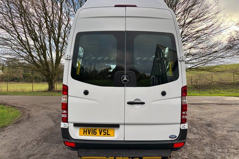 Mercedes-Benz Sprinter 519 4x4 14 Str Minibus - Air Con Con - Ex MOD 14