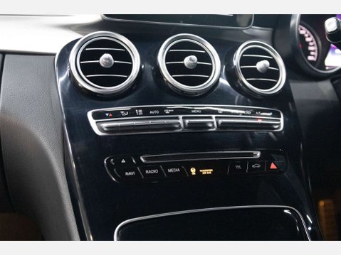Mercedes-Benz C Class 2.1 C 220 AMG Line D Auto 2dr 31