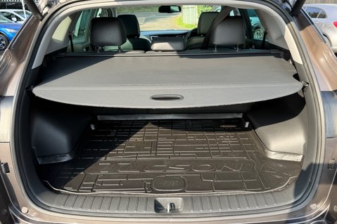 Hyundai TUCSON CRDI PREMIUM SE - 2 OWNERS - 10 HYUNDAI SERVICES  57