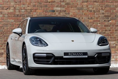 Porsche Panamera Turbo Sport Turismo