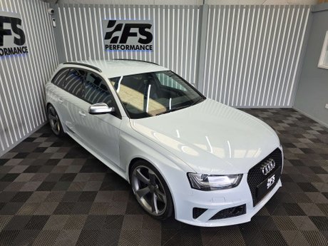 Audi RS4 4.2 FSI V8 Estate 5dr Petrol S Tronic quattro Euro 5 (450 ps) 15