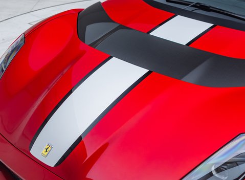Ferrari 812 Competizione 44