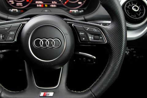 Audi Q2 TFSI S LINE BLACK EDITION 19