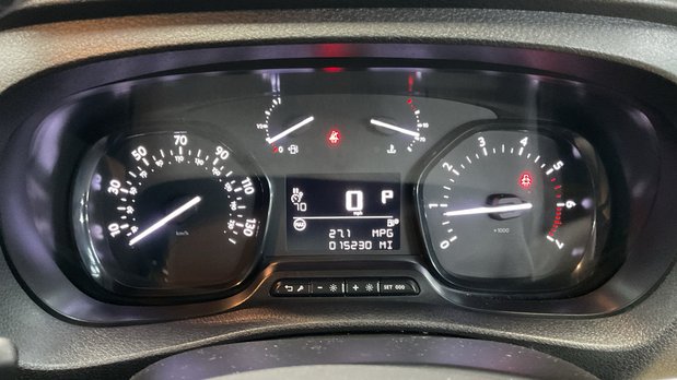 Vauxhall Vivaro Crew Cab AUTO SWB L1H1 Low Roof 310 Air Con Alloys Sensors Cam EURO 6 10