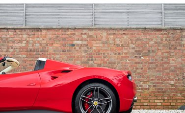 Ferrari 488 Spider 27