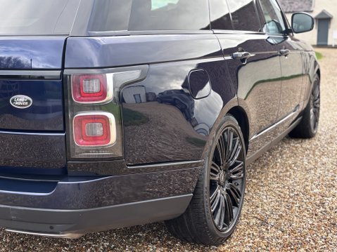 Land Rover Range Rover WESTMINSTER BLACK MHEV 8