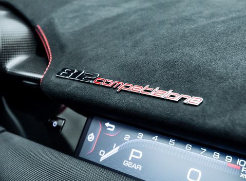 Ferrari 812 Competizione 32