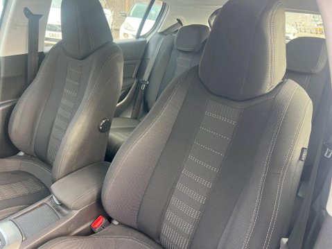 Peugeot 308 1.2 PureTech Allure Euro 6 (s/s) 5dr 21