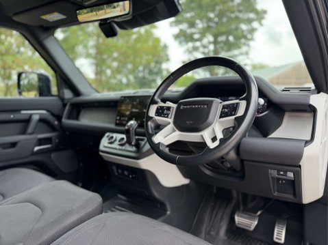 Land Rover Defender 3.0 Defender Hard Top D MHEV Auto 4WD 5dr 13