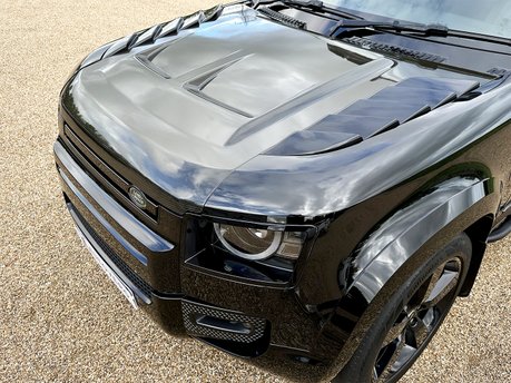 Land Rover Defender V8 24