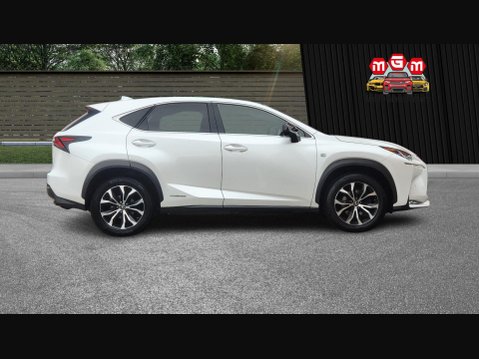 Lexus NX 300H F SPORT 11