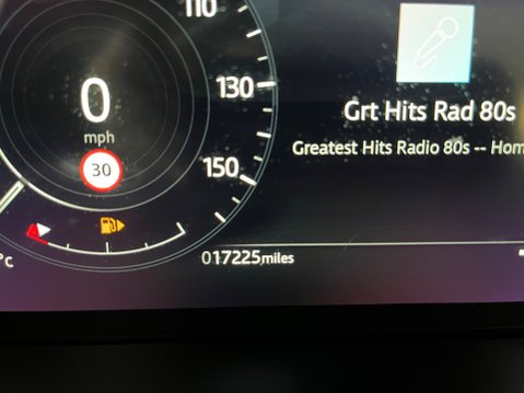 Land Rover Range Rover Evoque 2.0 D200 R-DYNAMIC HSE MHEV 33