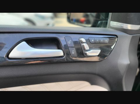 Mercedes-Benz GLE GLE 350 D 4MATIC AMG LINE PREMIUM PLUS 19