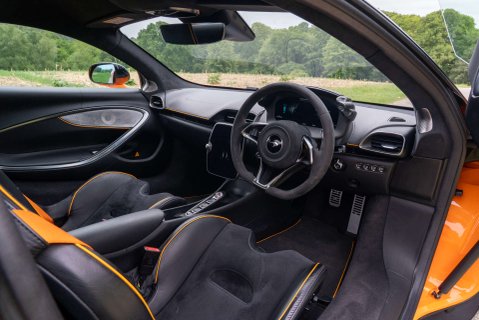 McLaren Artura PHEV 10