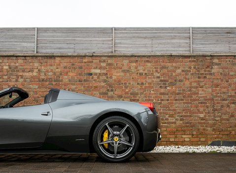 Ferrari 458 Spider 30