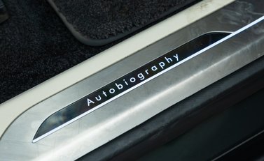 Land Rover Range Rover D350 AUTOBIOGRAPHY LWB 27