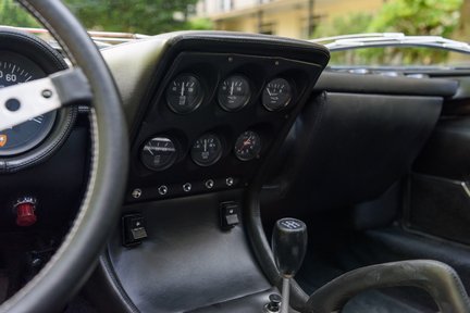 Lamborghini Miura P400 SV 32