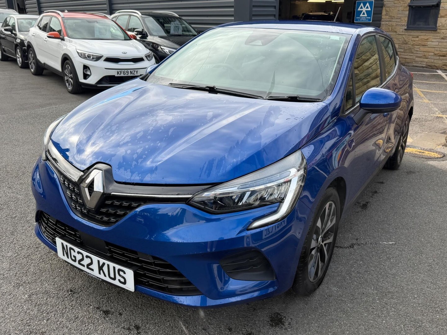 2022 Renault Clio — image 3