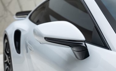 Porsche 911 Turbo S (992) 41