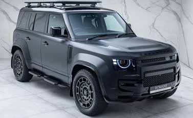 Land Rover Defender 110 OCTA Black 11