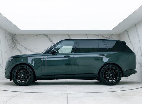 Land Rover Range Rover D350 Autobiography LWB 7 Seater 2