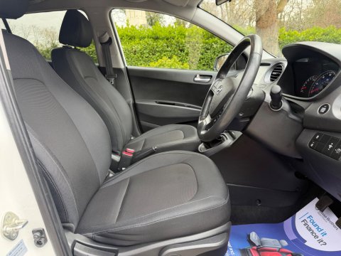 Hyundai i10 1.2 Premium SE Euro 6 5dr 13