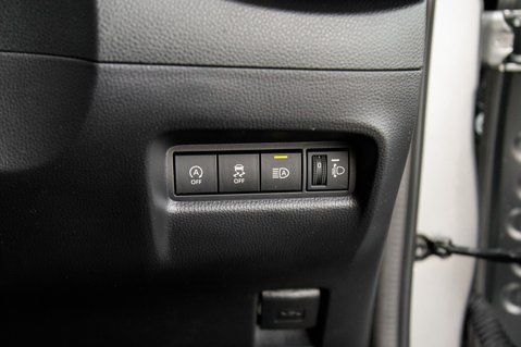 Toyota Aygo X VVT-I PURE 11