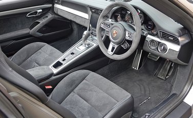 Porsche 911 (991) Targa 4 GTS 9