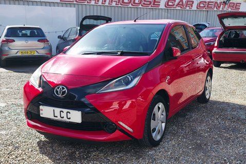 Toyota Aygo 1.0 VVT-I X-PLAY FULL SERVICE HISTORY! 9 SERVICES! BLUETOOTH! 2