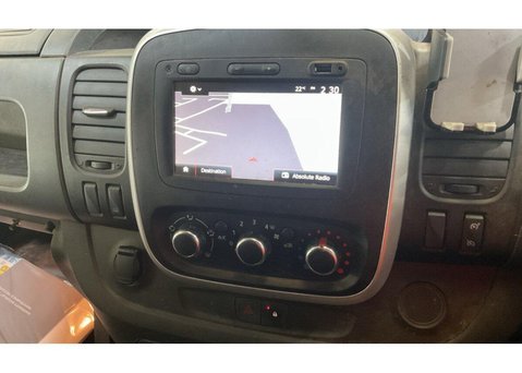 Nissan NV300 2.0 dCi 30 Tekna Panel Van 4dr Diesel Manual L2 H1 Euro 6 (120 ps) 13