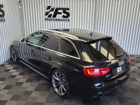 Audi RS4 4.2 FSI V8 Estate 5dr Petrol S Tronic quattro Euro 5 (450 ps) 41