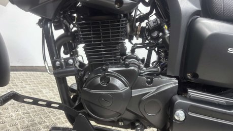 Sinnis Hoodlum 125 2019 ONLY 200 MILES NEW MOT SERVICED 125CC CRUISER BIKE 10