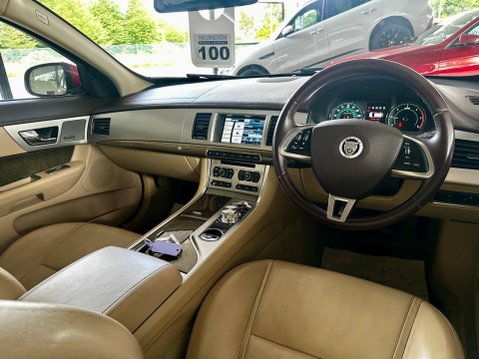 Jaguar XF 2.2d Premium Luxury Sportbrake Auto Euro 5 (s/s) 5dr 25