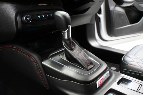 Ford Focus 1.0 Focus ST-Line X mHEV Auto 5dr 27