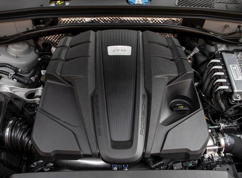 Porsche Macan Turbo 30