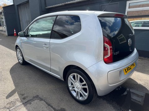 Volkswagen Up HIGH UP 16
