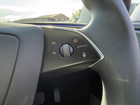 Tesla Model 3 Saloon 4dr Electric Auto RWD (208 ps) 37