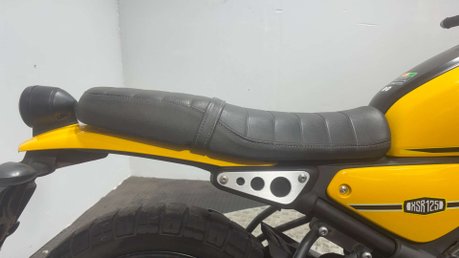 Yamaha XSR125 2021 34K 1 OWNER PROJECT BIKE SPARES OR REPAIR 125CC 10