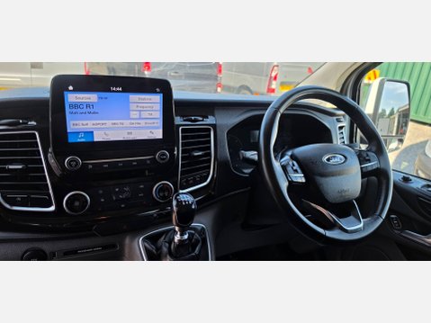 Ford Transit Custom LIMITED 300 L2 H1 LWB 2.0 TDCI 130ps EU6 12