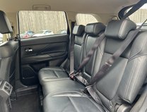 Mitsubishi Outlander 2.0 MIVEC Exceed SUV 5dr Petrol CVT 4WD Euro 6 (s/s) (150 ps) 19