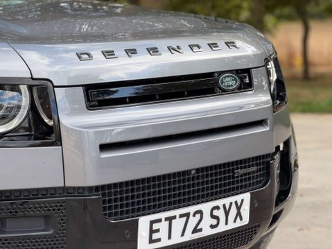 Land Rover Defender 3.0 Defender X-Dynamic SE D MHEV A 4WD 5dr 36